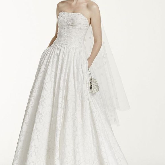 GALINA Lace Wedding Ball Gown with pockets NWT - Picture 2 of 16